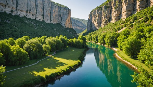Les Meilleurs Emplacements de Camping en Ardèche : Guide Complet pour un Séjour Inoubliable